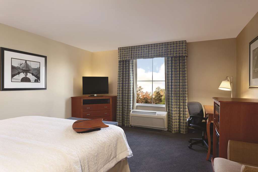 Hampton Inn & Suites Mystic Quarto foto